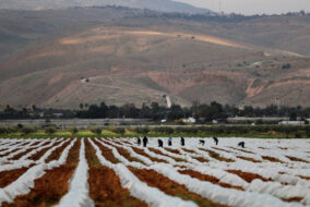 Jordan, Israel agree to water deal; more West Bank trade
